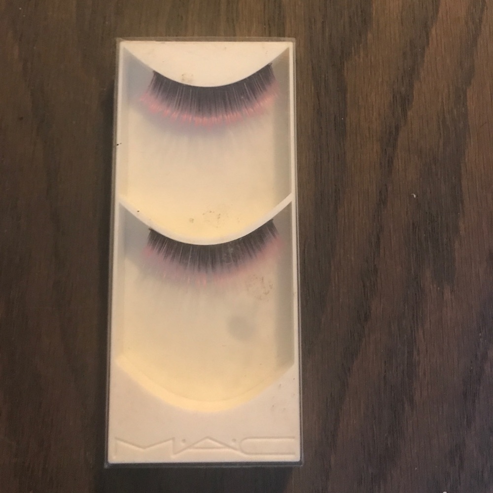 Mac Black to Pink Ombré special edition  lashes