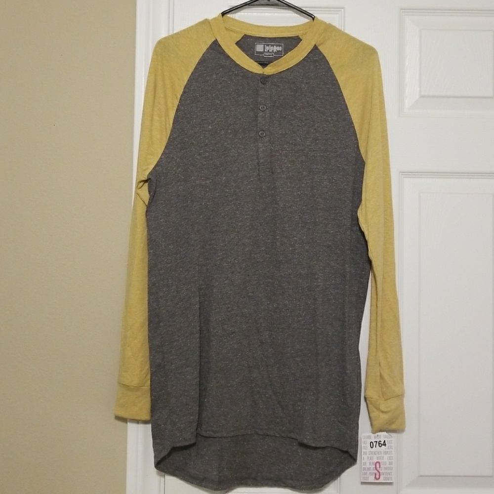 BNWT..... Lularoe Small Mark Mens Shirt