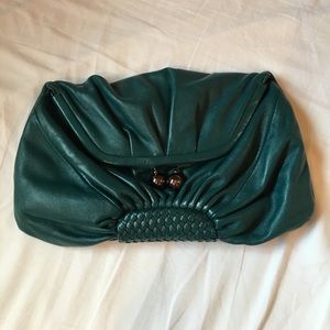 Express Clutch