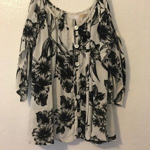 Buckle cold shoulder shirt