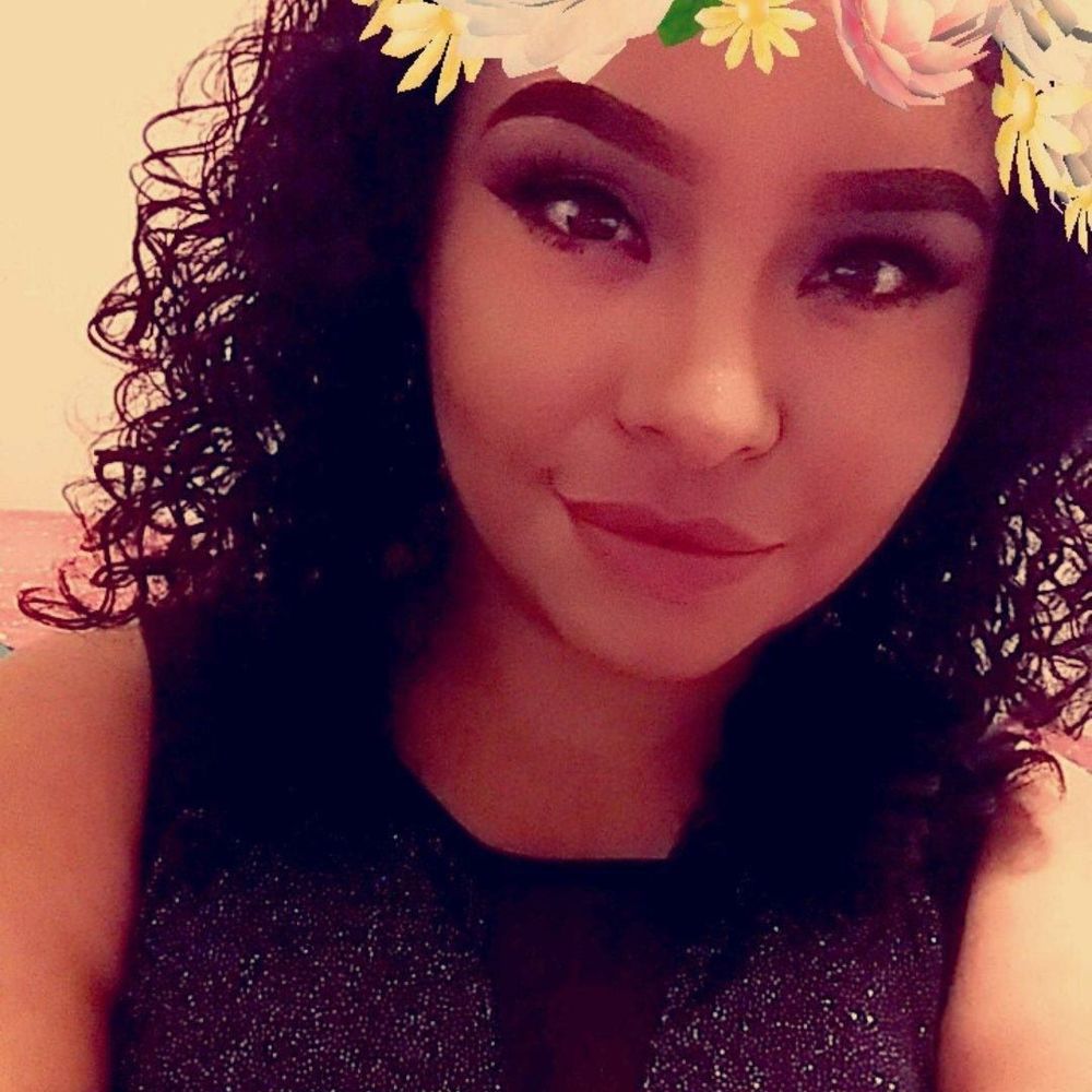 Meet your Posher, Alejandra