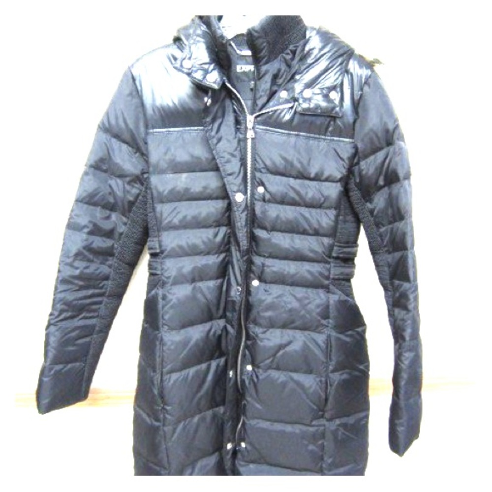 Express small puffer coat SOLD