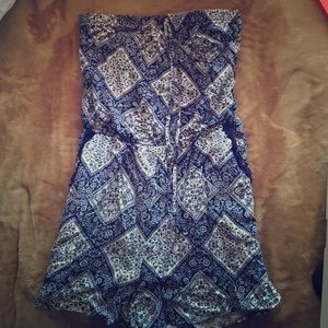 Blue patterned romper