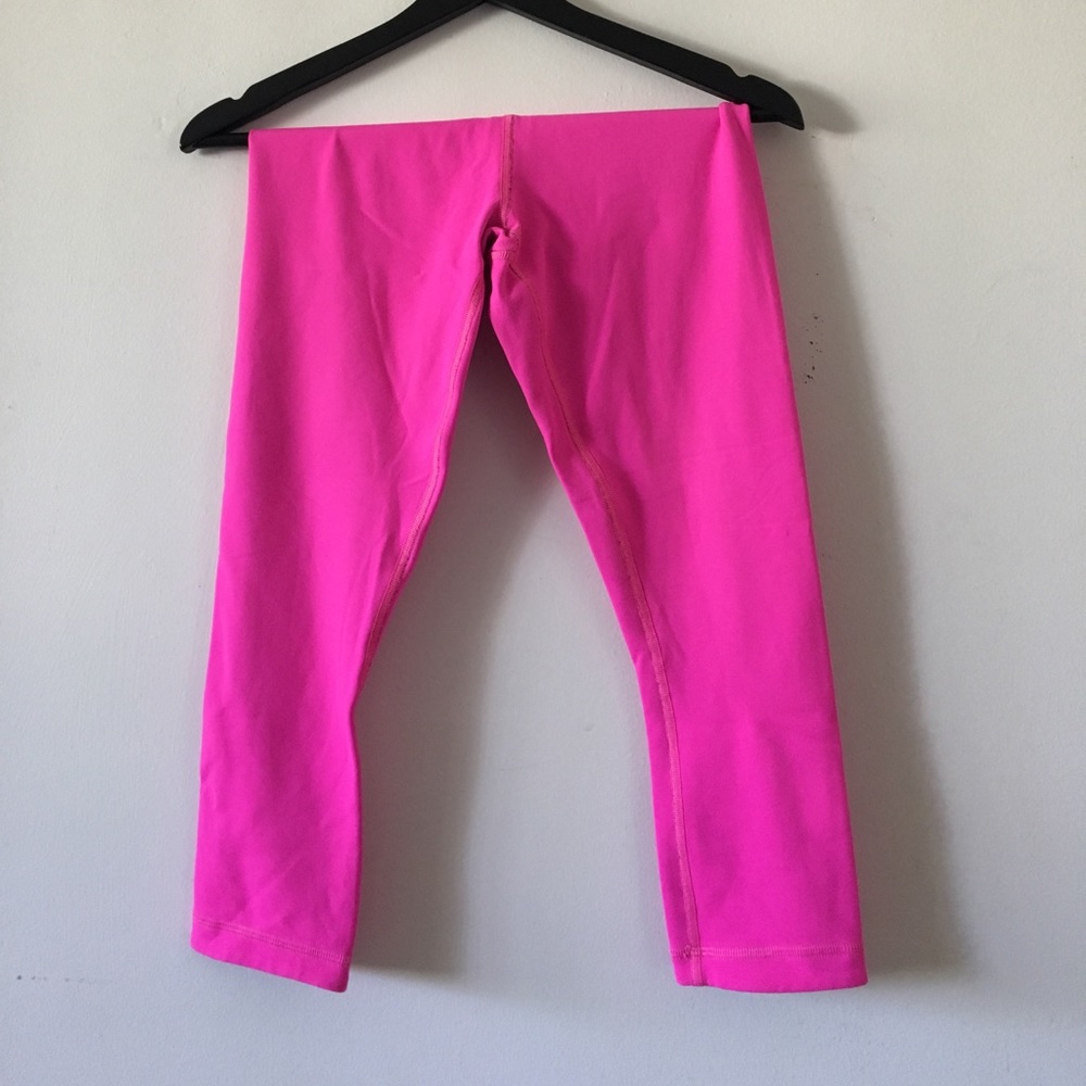 Lululemon Size 4 Crop Leggings like new