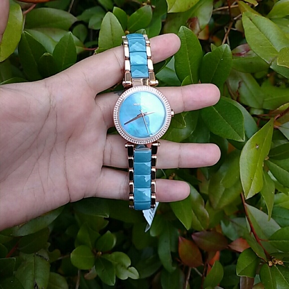 Hold MK blue mother of pearl face &rose gold watch - Picture 2 of 4