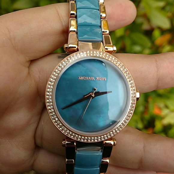 Hold MK blue mother of pearl face &rose gold watch - Picture 3 of 4