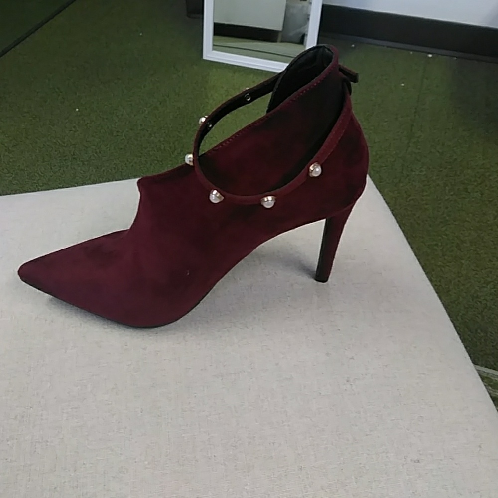 Sassy Pump with Strap