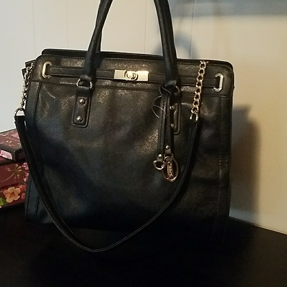 ----SOLD--Beautiful black leather Carlos bag