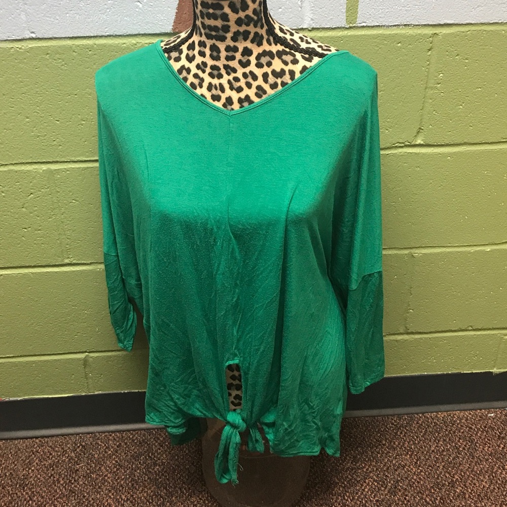 ❤️Signature Collection front tie green tee 1X