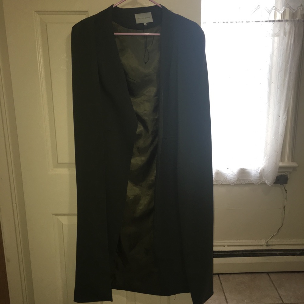 Lavish Alice Cape