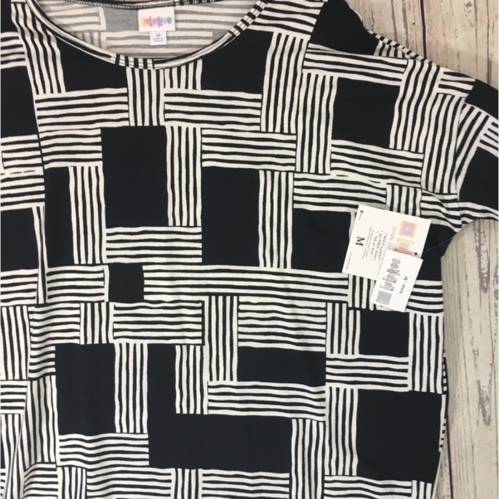 Medium LuLaRoe Irma