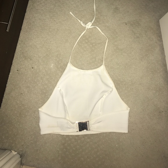 White halter crop top with gold buckle detailing - Picture 2 of 2
