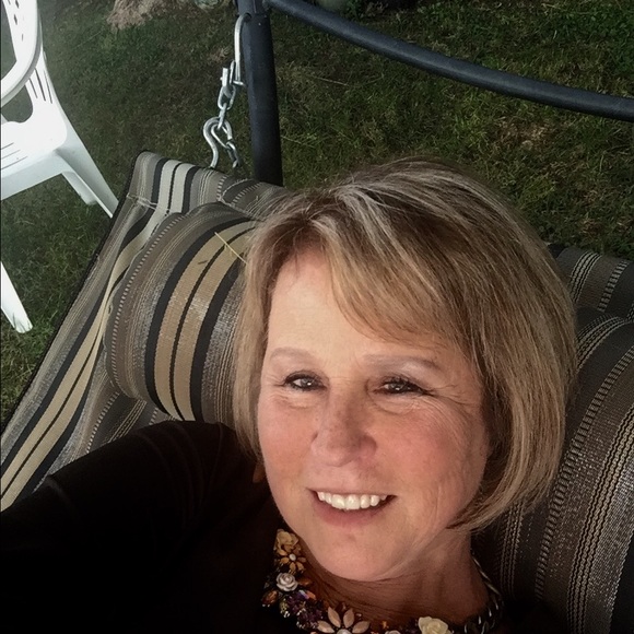 Meet your Posher, Bette - Picture 1 of 1