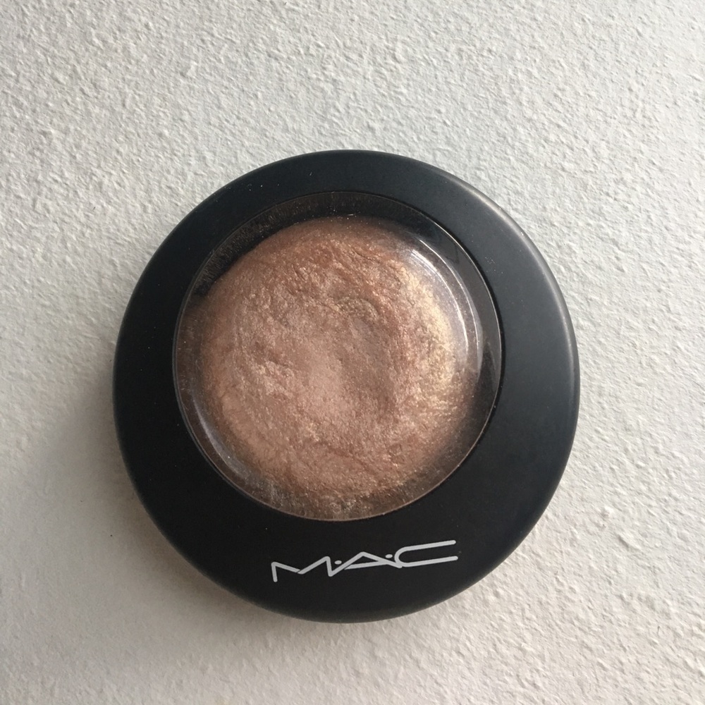 🔴 SOLD 🔴 MAC Soft & Gentle