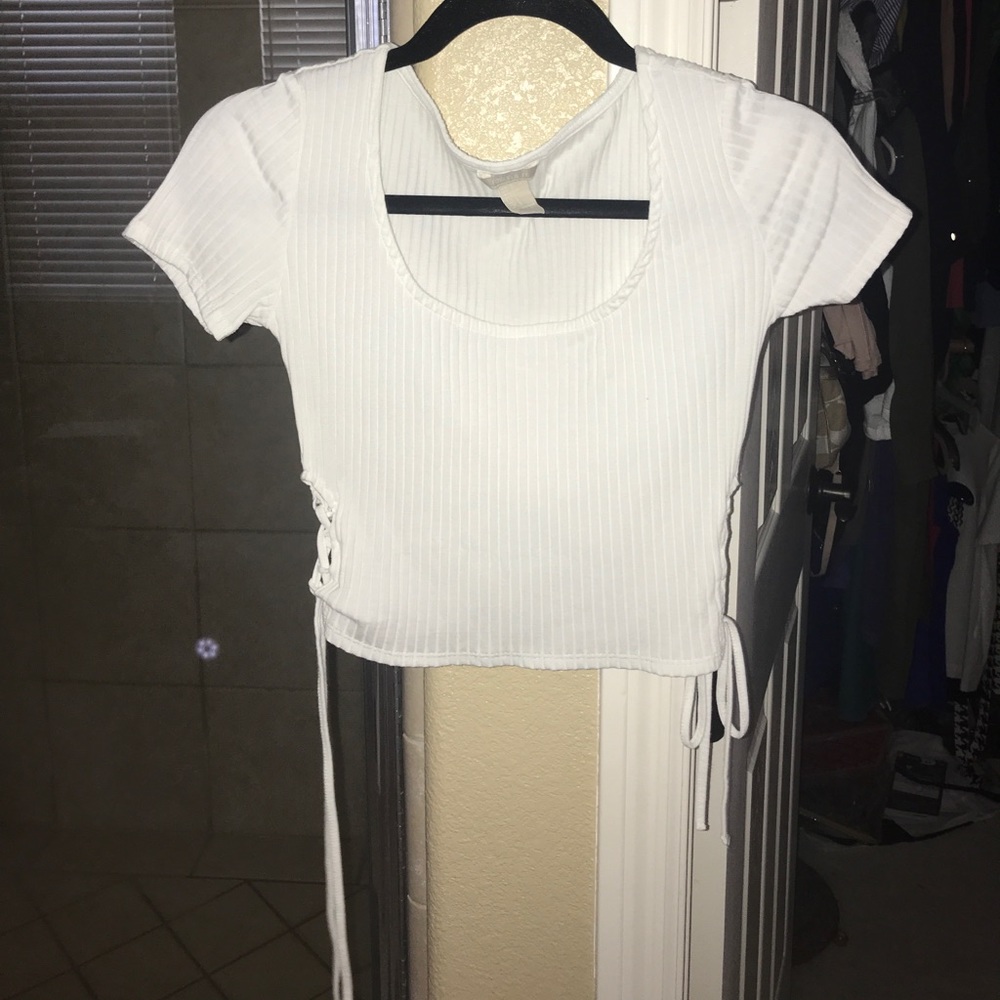 White lace up side ribbed crop top
