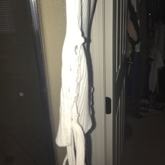 White lace up side ribbed crop top - Picture 2 of 3