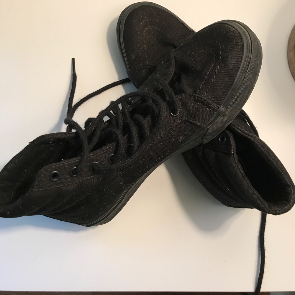 Black Sk8-Hi Slim Vans