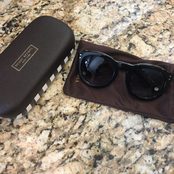 henri bendel Accessories - Henri Bendel sunglasses