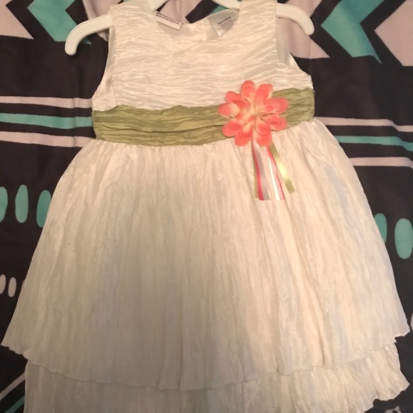 *BUNDLE* 2 dresses , 1 outfit NWT - Picture 4 of 5