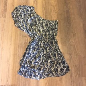 One shoulder dress