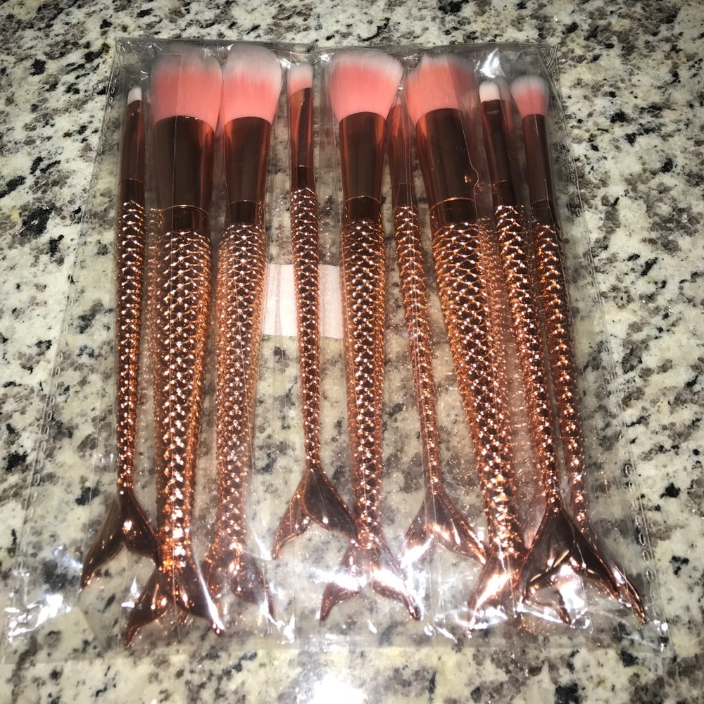 10 Piece Set Makeup Brushes Rose Gold Mermaid Tail - Picture 2 of 8