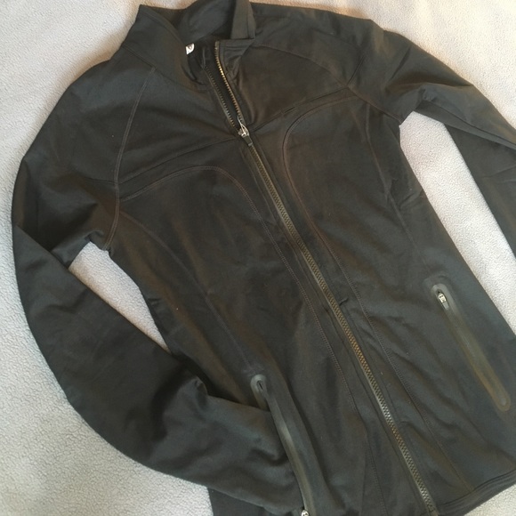 NWT Fabletics jacket. Size S. - Picture 3 of 5