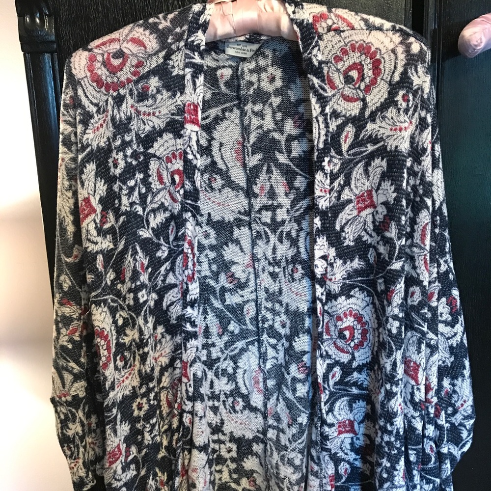Abercrombie & Fitch Knit Shrug
