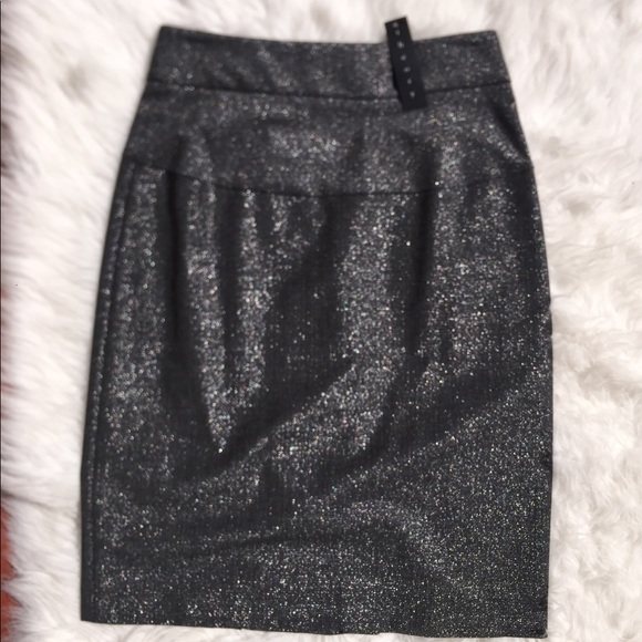 Theory Skirt size 6 NWT - Picture 2 of 6