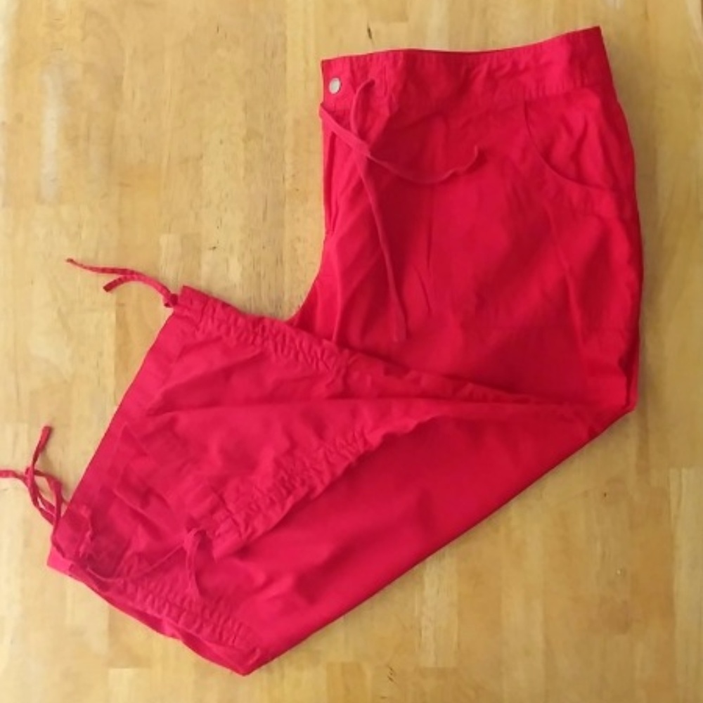 Cato Plus Size Red Capri  20W
