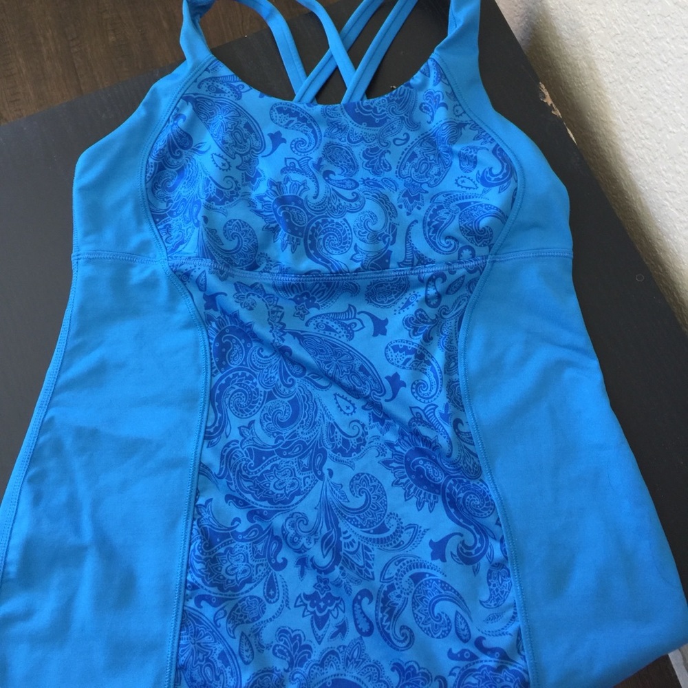 Lululemon top