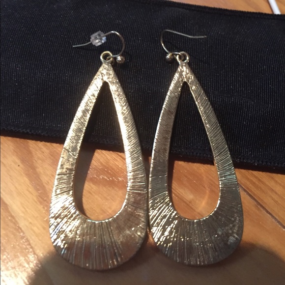 Snake pattern earrings - Picture 2 of 4