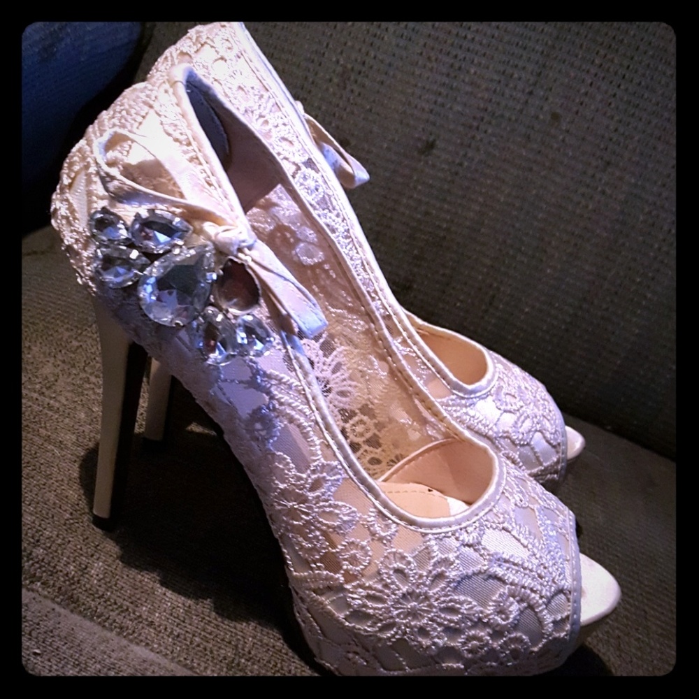 Shoes, heels