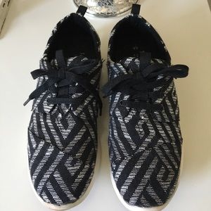 Toms Sneakers
