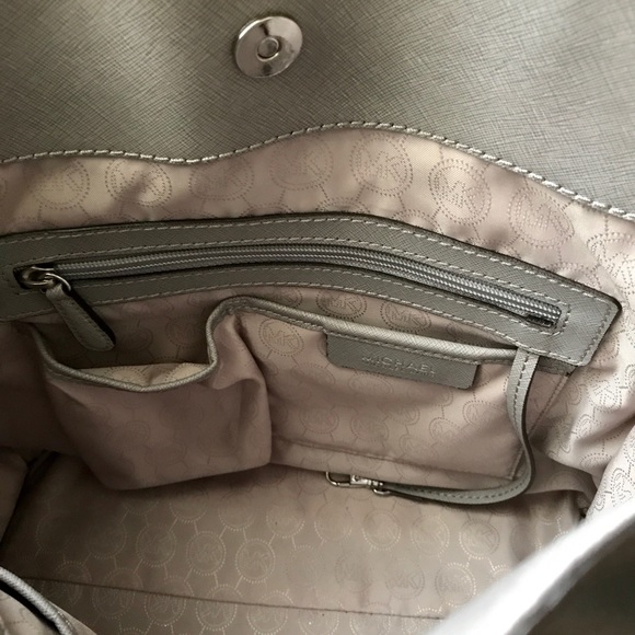 Michael Tote (gray) - Picture 3 of 3