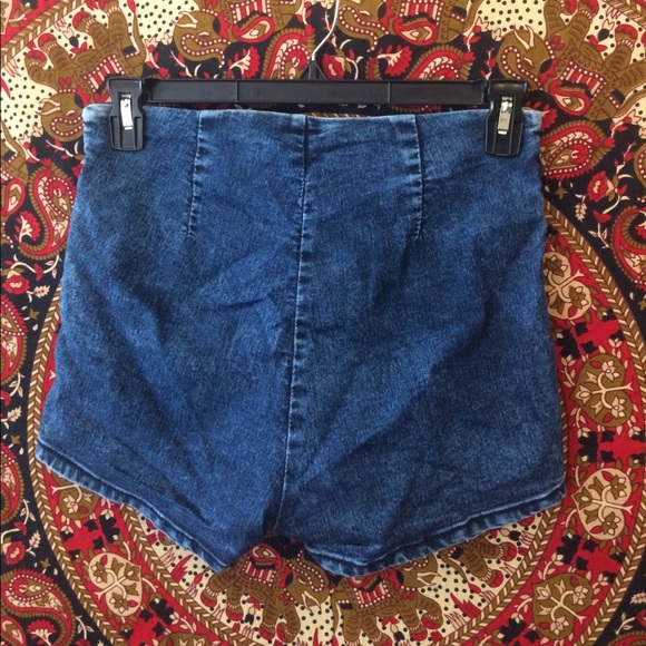High wasted jean shorts - Picture 2 of 5