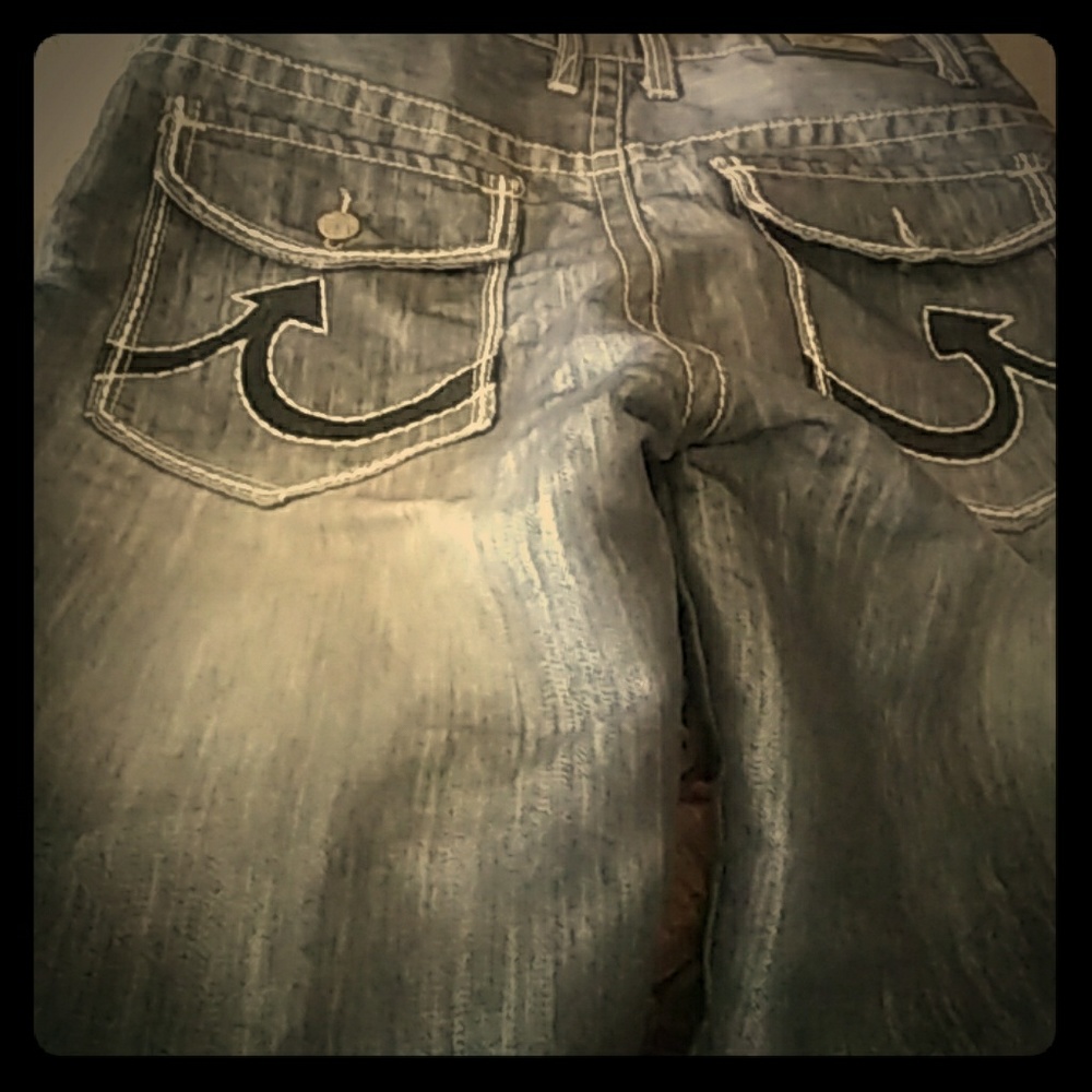 Disenger shorts