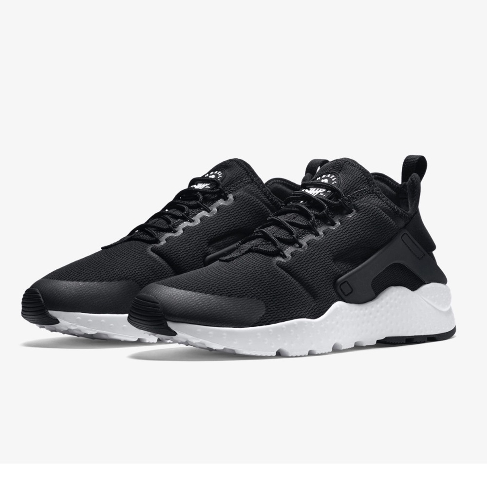 Nike Huarache’s white/black