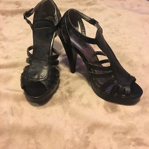 RUE 21 heeled sandal pumps