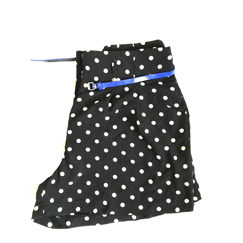 Forever 21 black shorts w/cream polka dots