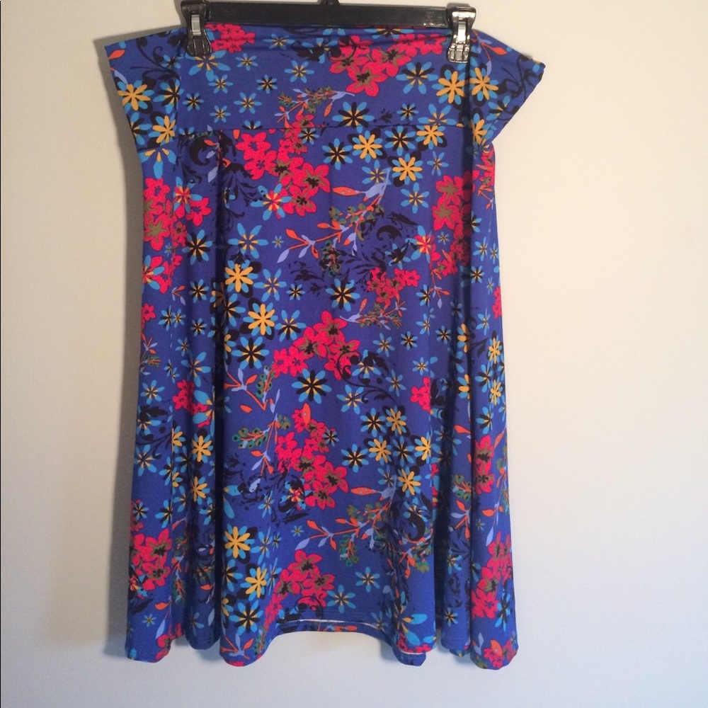 NWOT, LulaRoe Azure 2X Royal Blue with Floral