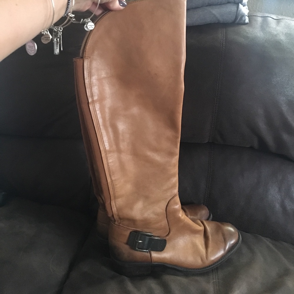 Vince Camuto side zip boot