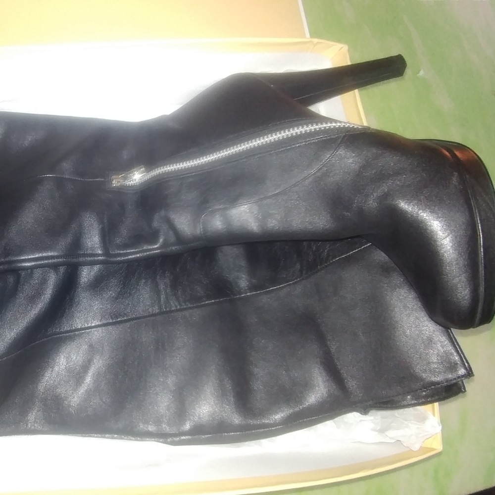 Size 8 Michael Kors Boots