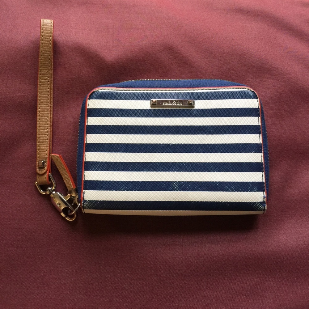 Stella and Dot Chelsea Tech Navy & White wristlet
