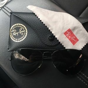 Ray-Ban black on black aviator RB3025 sunglasses