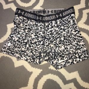 Under armour spandex shorts