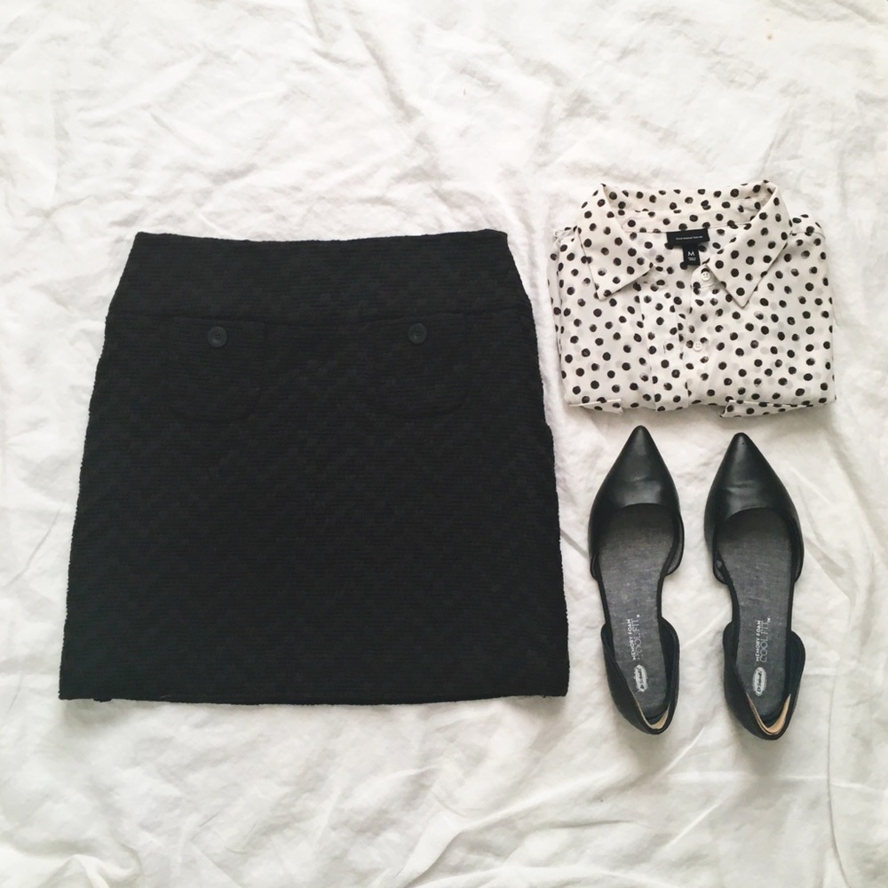 Mossimo Black Textured Skirt with Front Pockets