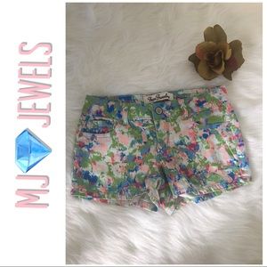 💕True Freedom Shorts💕Not New💕
