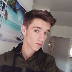 Meet your Posher, Garrett