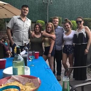 Meet your Posher, Dimi