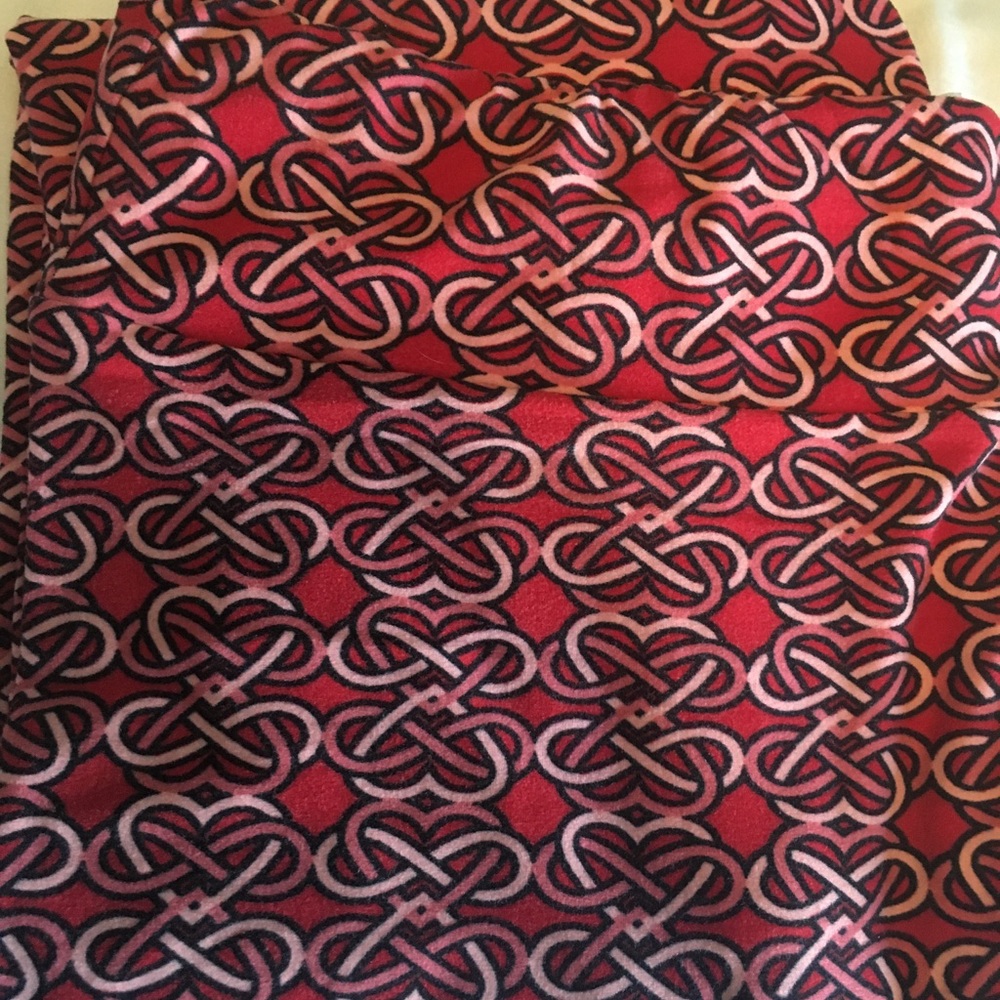 TC Lularoe Valentines Day Celtic Hearts